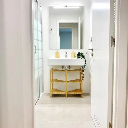 Deluxe Flat W Garage By Wave Сasa de vacaciones
